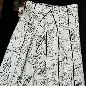 Covington Black/White midi skirt size 4